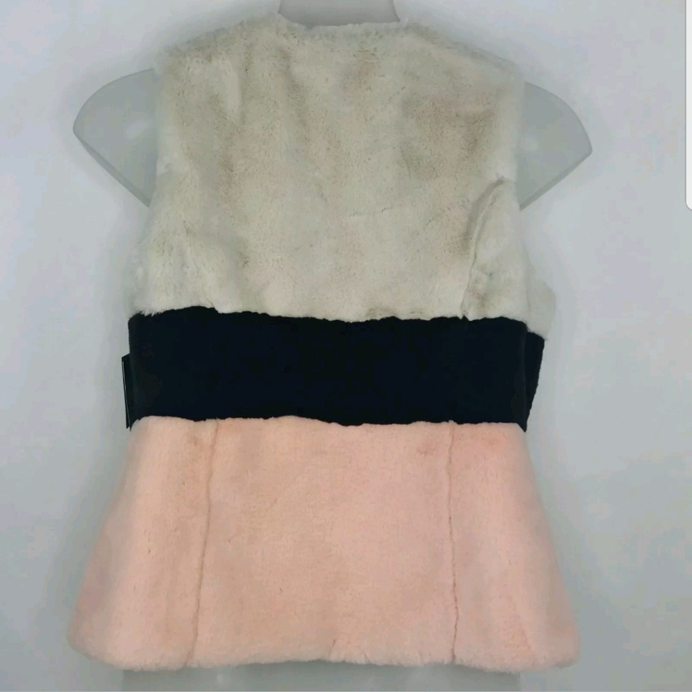 Faux Fur Vest - Picture 2 of 5